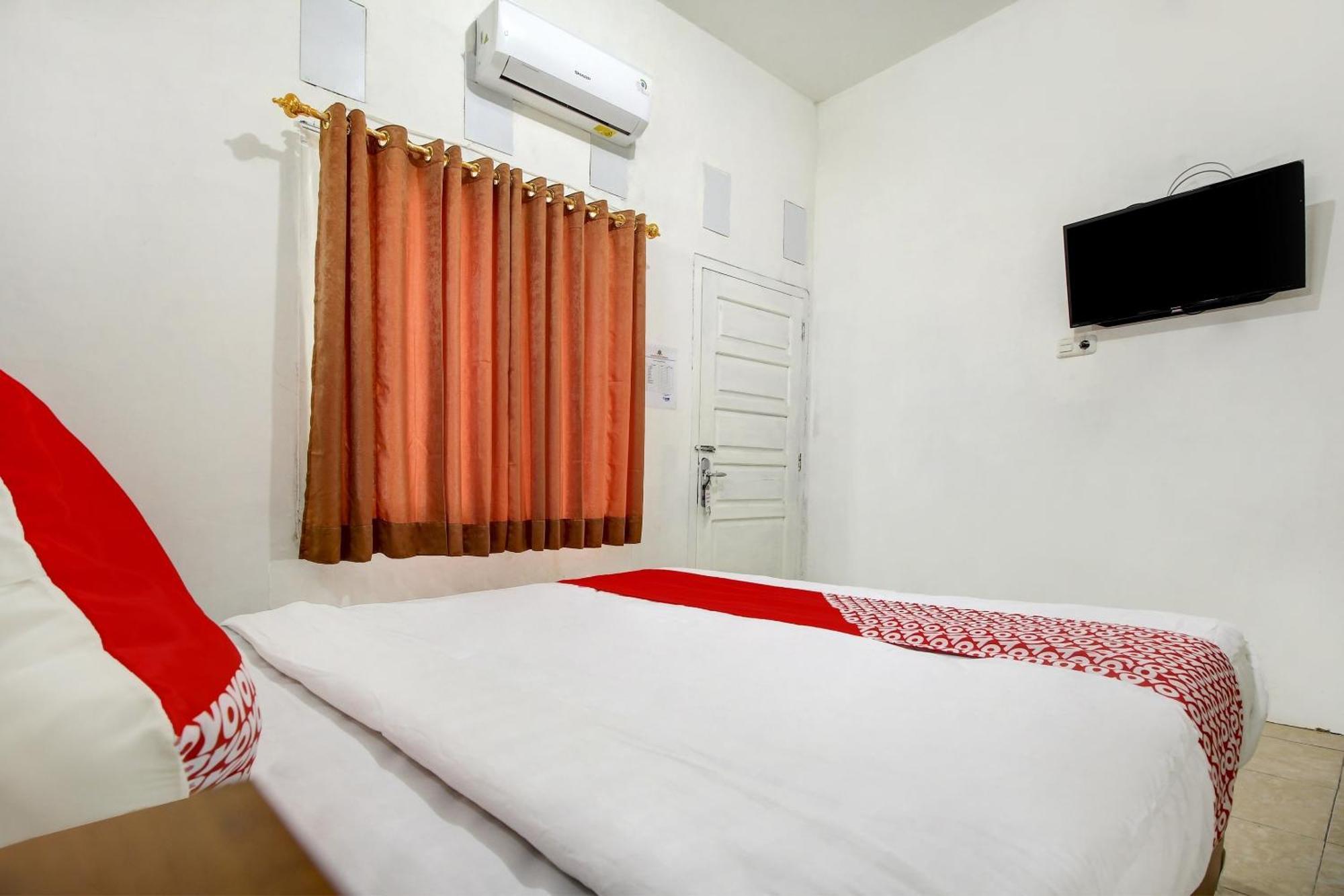 Oyo Life 3415 Penginapan Wimane Palembang Extérieur photo