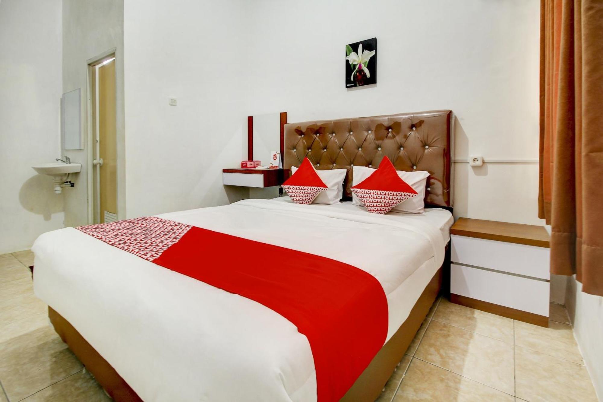 Oyo Life 3415 Penginapan Wimane Palembang Extérieur photo