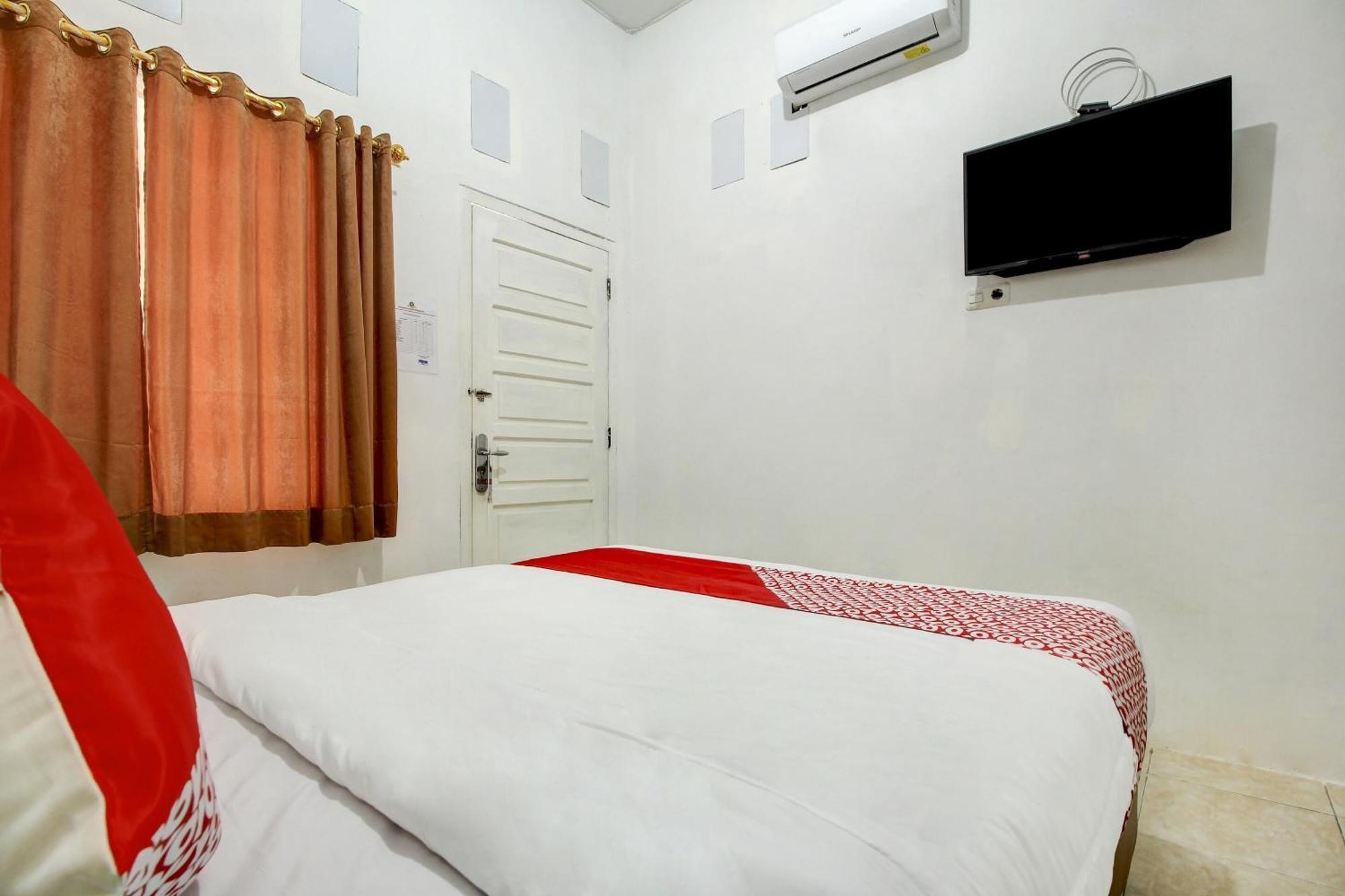 Oyo Life 3415 Penginapan Wimane Palembang Extérieur photo