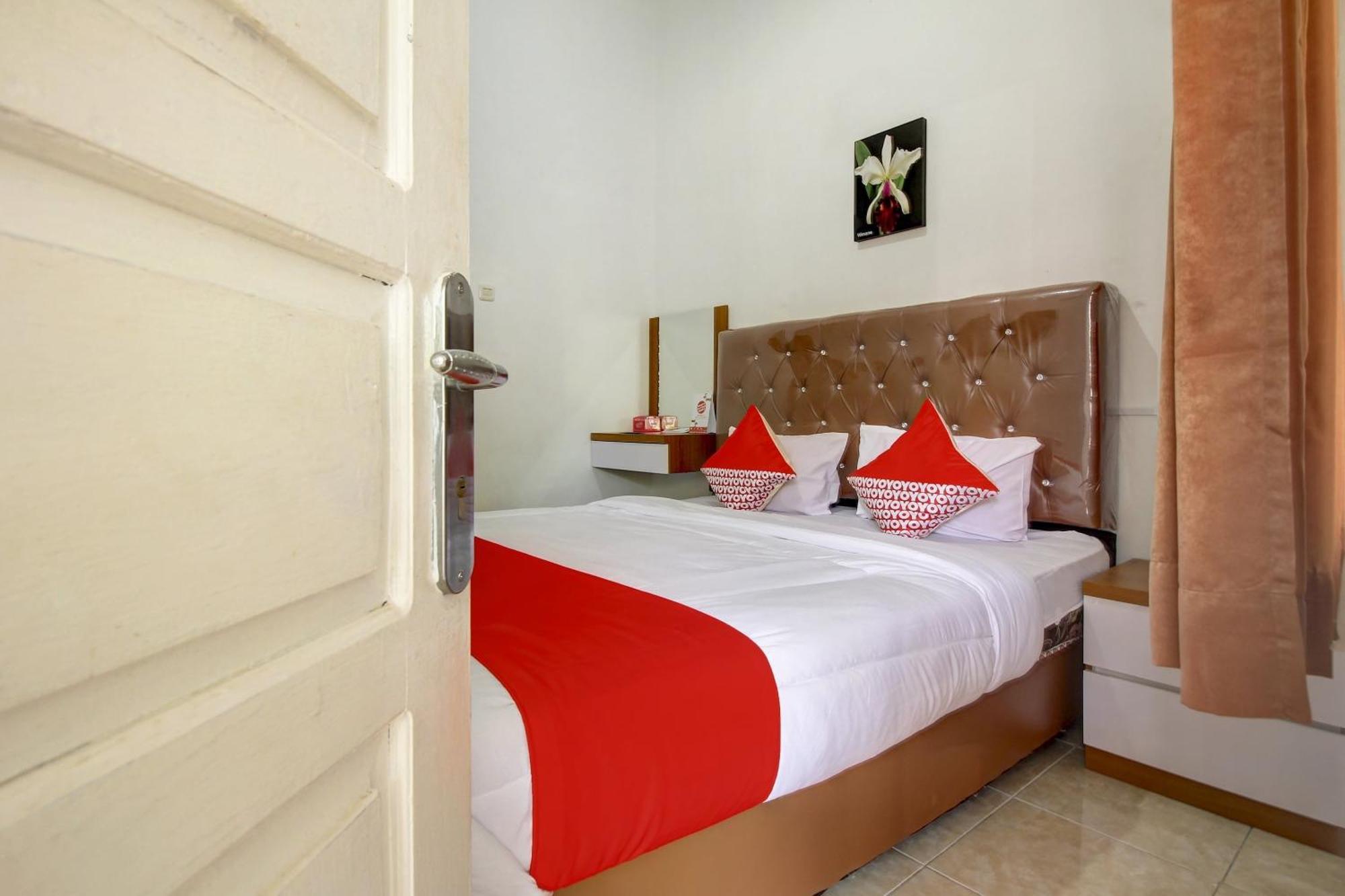 Oyo Life 3415 Penginapan Wimane Palembang Extérieur photo