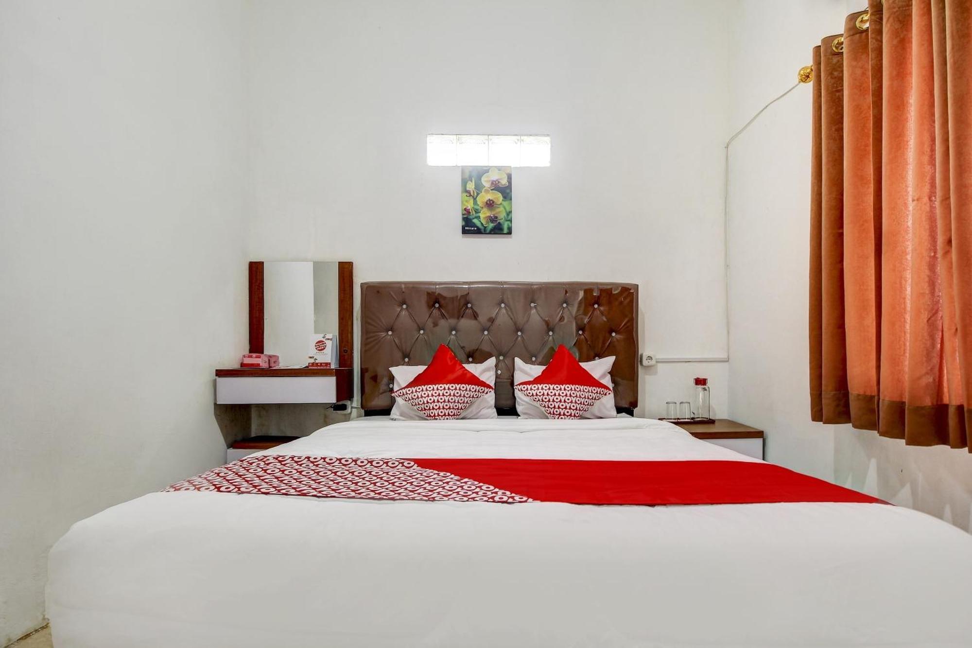 Oyo Life 3415 Penginapan Wimane Palembang Extérieur photo